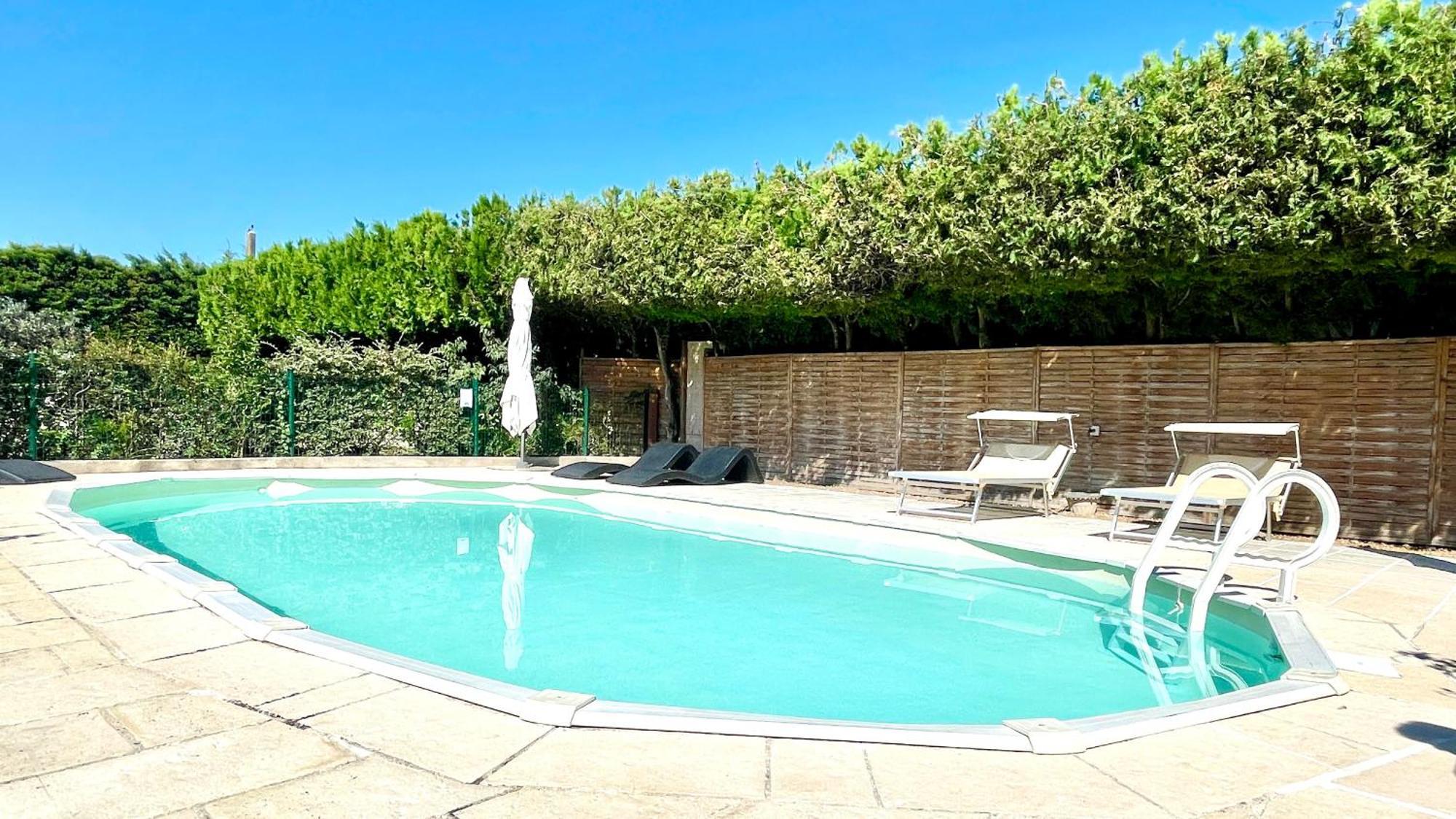 Rendez-Vous Avec Les Cigales - Gite 6 Personnes 100M2 - Piscine Privee - Climatisation Cheval-Blanc ภายนอก รูปภาพ